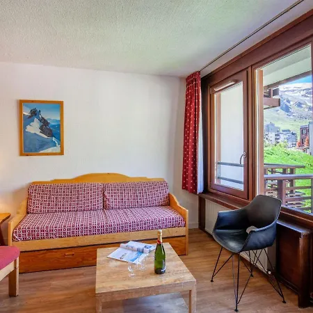 Appartement Le Curling B - Val Claret-40 By Interhome *